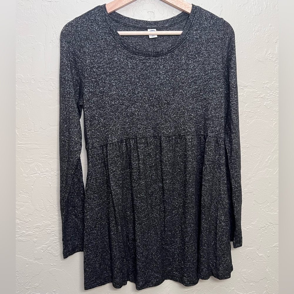 OLD NAVY LONG SLEEVE BLACK MATERNITY PEPLUM BLOUSE SIZE M
